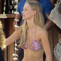 Vanesa Lorenzo en bikini en Ibiza
