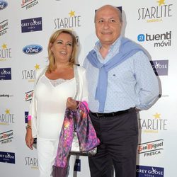 Carmen Borrego y José Carlos Bernal en el concierto de Julio Iglesias en Marbella