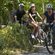 Barack, Malia y Michelle Obama montan en bicicleta en Martha's Vineyard