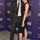 Julianna Margulies y Keith Lieberthal en una fiesta previa a la entrega de los Premios Emmy 2014