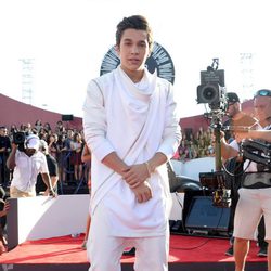 Austin Mahone en la alfombra roja de los MTV Video Music Awards 2014