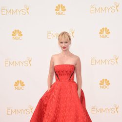 January Jones en la red carpet de los Emmy 2014