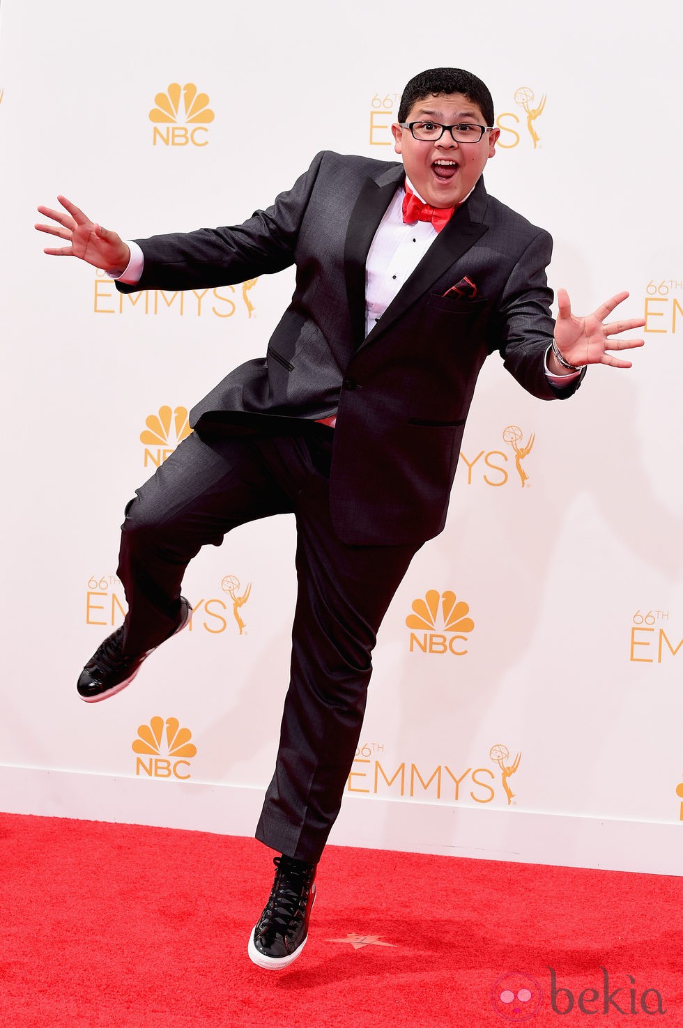 Rico Rodriguez en la alfombra roja de los Emmy 2014