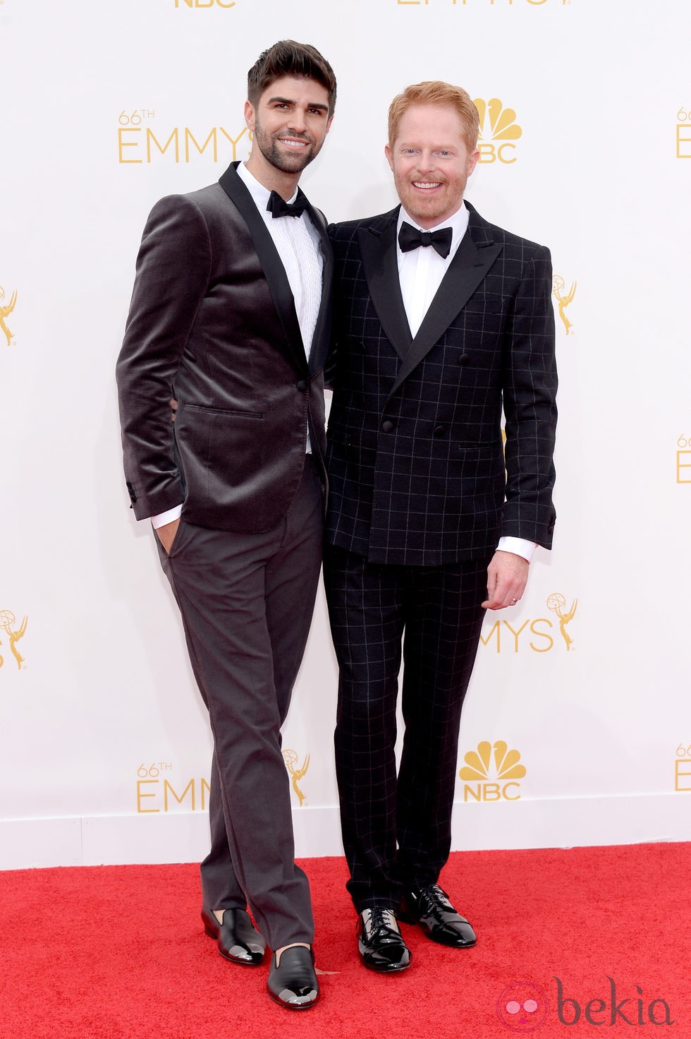 Jesse Tyler Ferguson y Justin Mikita en los Emmys 2014