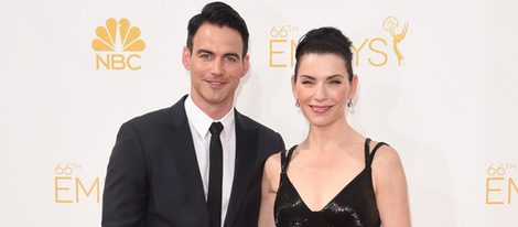 Julianna Margulies y su marido Keith Lieberthal en la alfombra roja de los Premios Emmy 2014