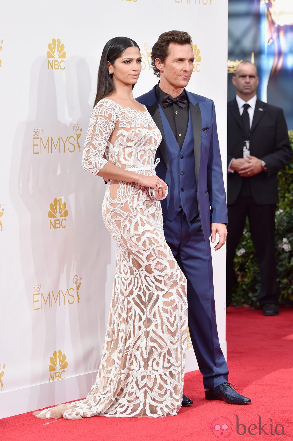 Matthew McConaughey y Camila Alves en la alfombra roja de los Premios Emmy 2014