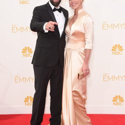Josh Kelley y Katherine Heigl en la alfombra roja de los Premios Emmy 2014