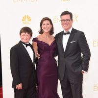 Stephen Colbert y Evelyn McGee-Colbert en la alfombra roja de los Premios Emmy 2014