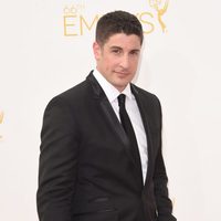 Jason Biggs en la alfombra roja de los Premios Emmy 2014
