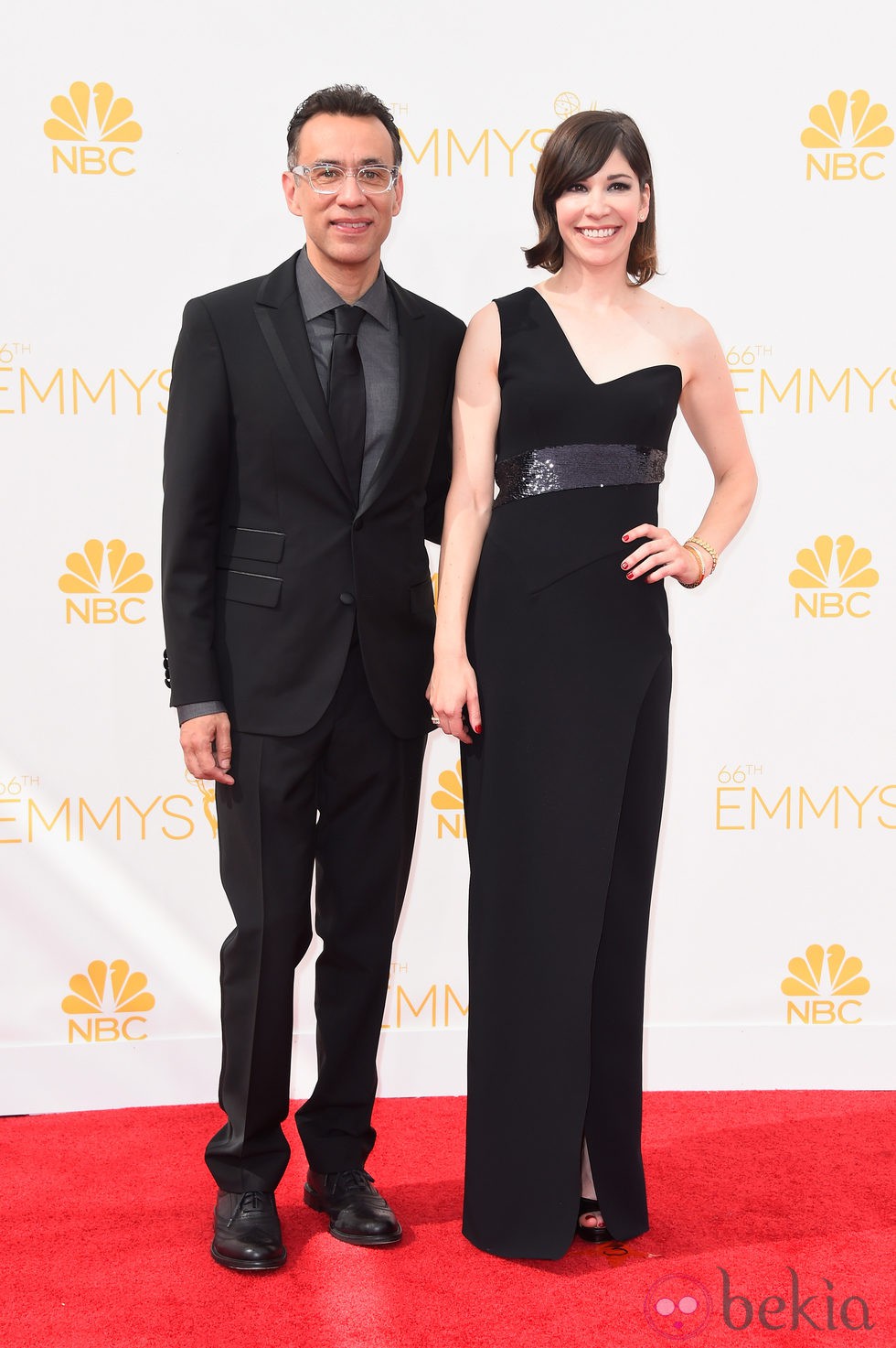 Fred Armisen y Carrie Brownstein en la alfombra roja de los Premios Emmy 2014
