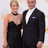Matt LeBlanc y Andrea Anders en la alfombra roja de los Premios Emmy 2014