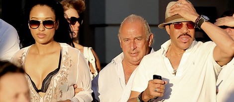 Lionel Richie y su novia pasan un día de compras en Saint Tropez