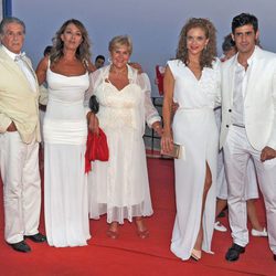 Jaime Ostos, Mari ángeles Grajal, Carmen Bazán, Víctor Janeiro y Beatriz Trapote en la boda de Ramón Mesa