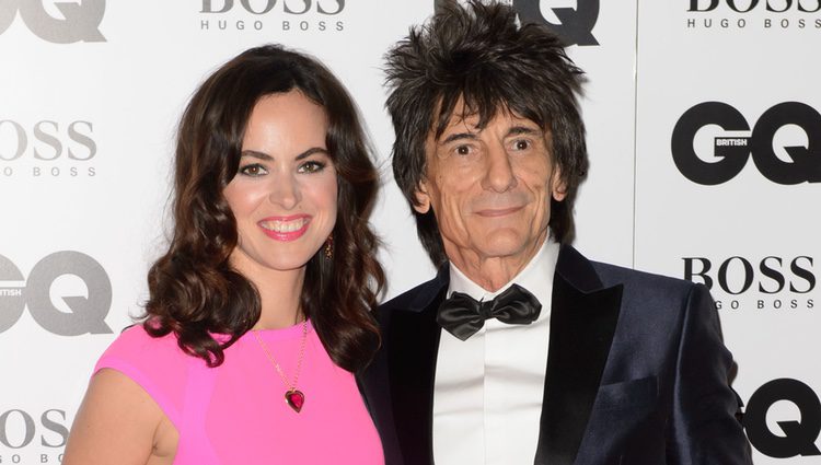 Ronnie Wood y su esposa en los Premios GQ Hombres del Año 2014
