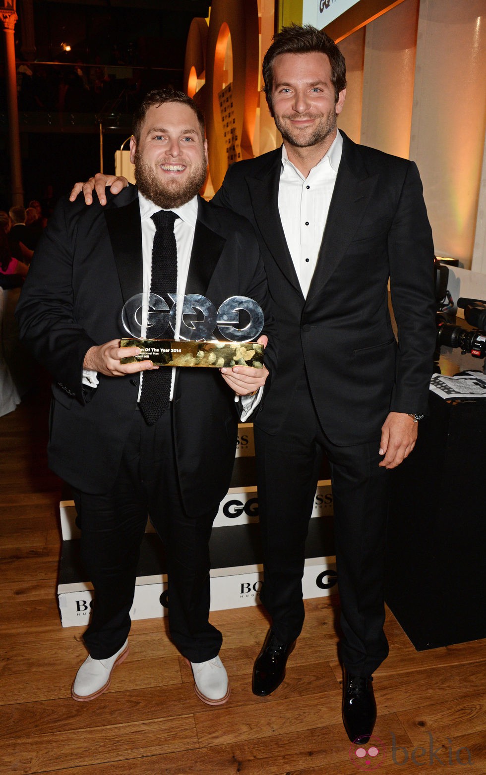Jonah Hill y Bradley Cooper en los Premios GQ Hombres del Año 2014