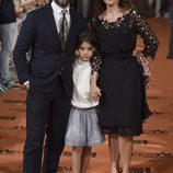 Will Keen junto a su esposa y su hija en el estreno de 'Refugiados' en el FesTVal 2014