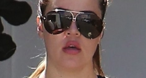 Khloé Kardashian luce unos labios más carnosos