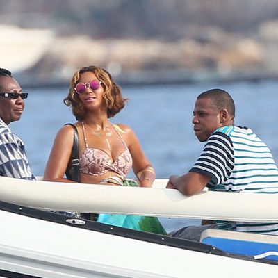 Beyoncé y Jay Z pasean en yate frente a la costa de Cannes