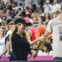 Gerard Piqué y Shakira, muy agarrados en el partido de baloncesto Estados Unidos-Eslovenia