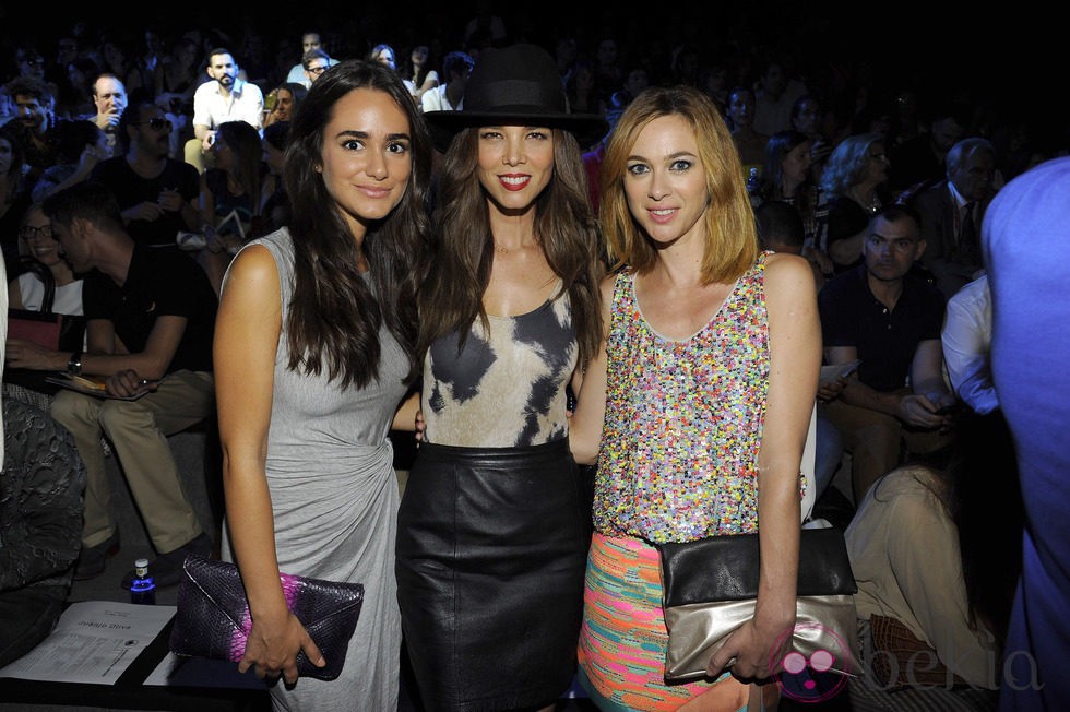 Alicia Sanz, Juana Acosta y Marta Hazas en el desfile de Ana Locking en Madrid Fashion Week primavera/verano 2015