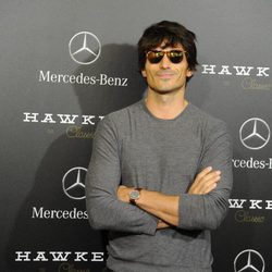Andrés Velencoso presenta un nuevo modelo de gafas en la Mercedes-Benz Living