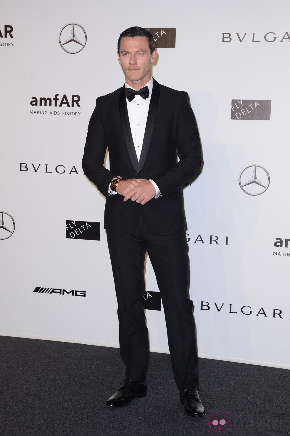 Luke Evans en la cena benéfica de amfAR durante La Semana de la Moda de Milán 2014