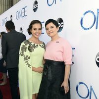 Ginnifer Goodwin y Bailee Madison en el estreno de la cuarta temporada de 'Once Upon a Time'
