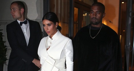 Kanye West y Kim Kardashian disfrutan de una romántica noche en París