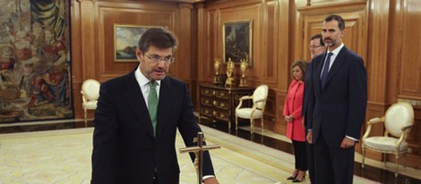 Rafael Catalá jura como ministro de Justicia frente al Rey Felipe VI