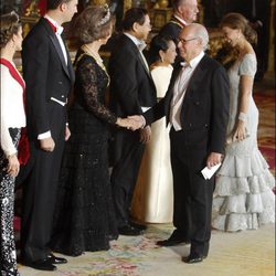 Isabel Preysler y Miguel Boyer con la Familia Real Española