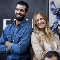 Martina Klein y Rubén Cortada particiando en el flashmob la nueva campaña de Cortefiel