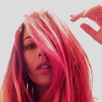 Blanca Suárez se tiñe el pelo de rosa