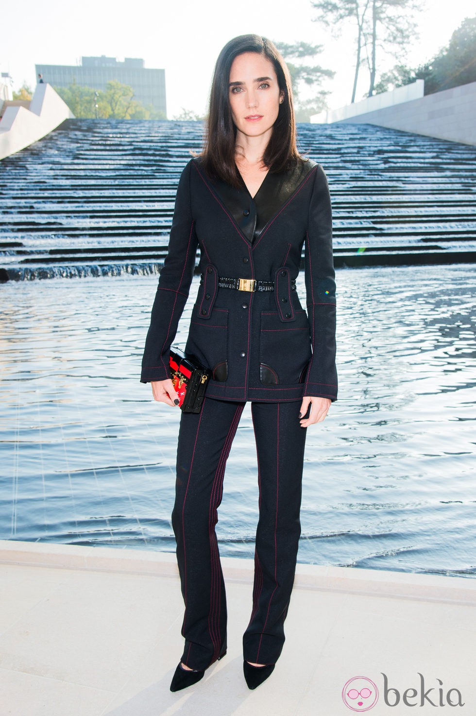 Jennifer Connelly en el desfile de Louis Vuitton en la Semana de la Moda de París primavera/verano 2015
