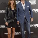 Poty y su mujer Isabel Navarro en el estreno de 'Torrente 5: Operación Eurovegas'