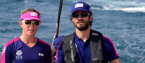 Carlos Felipe de Suecia lleva el timón en la Volvo Ocean Race en Alicante