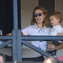 Marta Ortega con su hijo Amancio en Barcelona