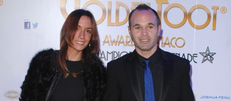 Andrés Iniesta y Anna Ortiz en la entrega del Golden Foot 2014