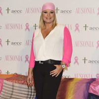 Terelu Campos en la campaña solidaria contra el cáncer de mama de Ausonia y la AECC