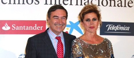 Pedro J. Ramírez y Ágatha Ruiz de la Prada en la entrega de los Premios Internacionales de Periodismo 2013