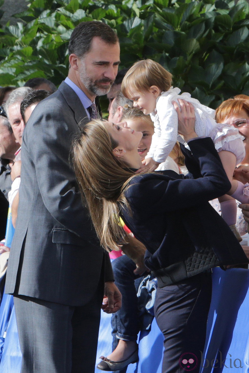 El Rey Felipe VI y la Reina Letizia en su visita a Boal, Pueblo Ejemplar 2014