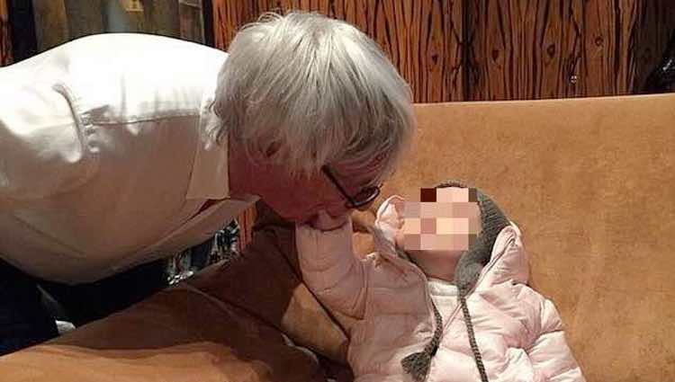 Bernie Ecclestone con su nieta Sophia