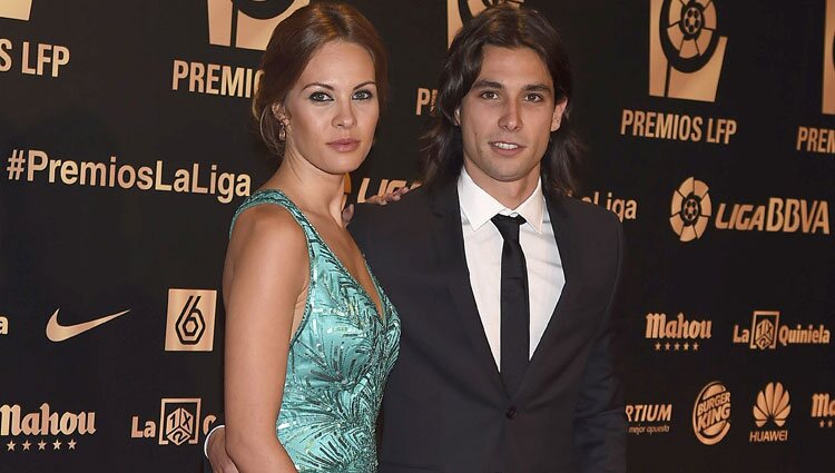 Jota Peleteiro y Jessica Bueno en la entrega de los Premios de la Liga de Fútbol Profesional 2014