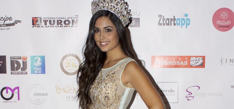 Patricia Yurena, Miss España 2013, en la gala para elegir a Miss España 2014