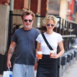 Meg Ryan y John Mellencamp pasean por Nueva York