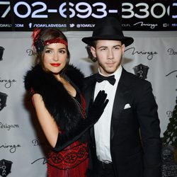 Nick Jonas y Olivia Culpo, años 20 en Halloween 2014