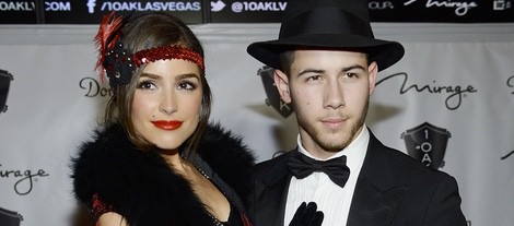 Nick Jonas y Olivia Culpo, años 20 en Halloween 2014