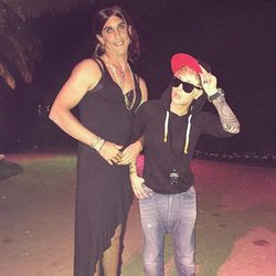 Kaley Cuoco y su marido Ryan Sweeting disfrazados de Selena Gomez y Justin Bieber en Halloween