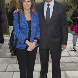 Ana Rosa Quintana y Juan Muñoz en un almuerzo en homenaje al Padre Ángel