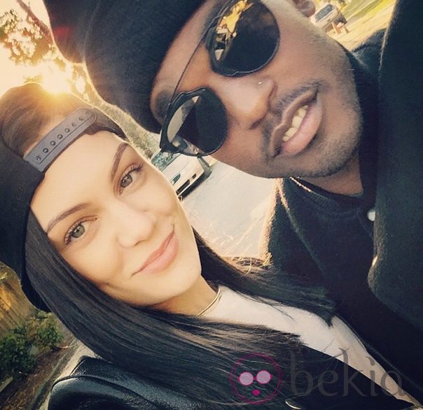 Jessie J confirma la relación con Luke James en Instagram