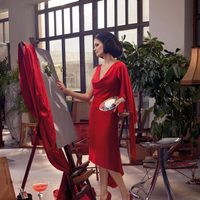 Eva Green convertida en pintora en el mes de noviembre del Calendario Campari 2015
